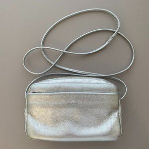 BAGGU silver metallic crossbody bag